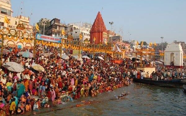 Month-long Kartiksnan begins today