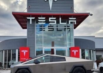 Musk backs SpaceX-Tesla merger as rocket firm turns profit